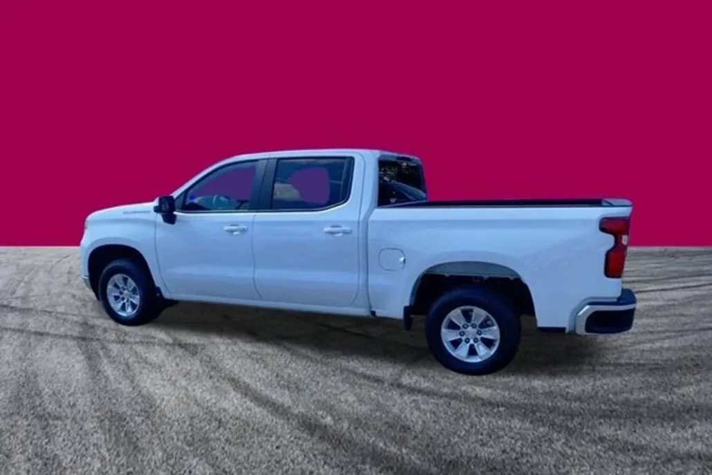 2025 Chevrolet Silverado 1500 LT photo 1