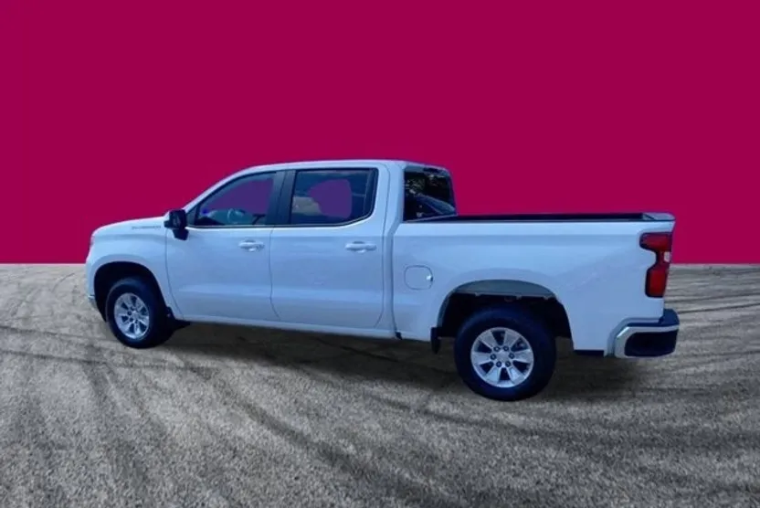 2025 Chevrolet Silverado 1500 LT photo 1