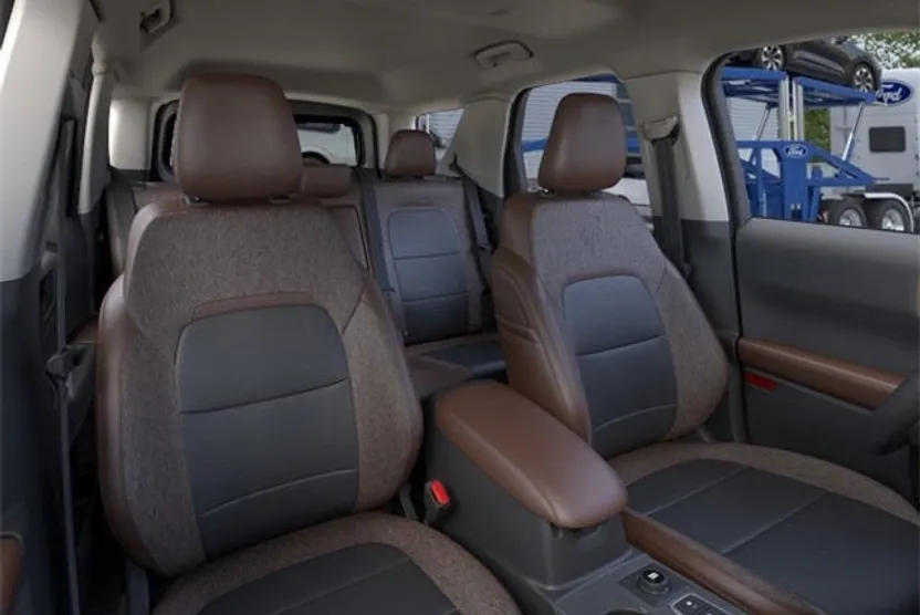 2025 Ford Bronco Sport Outer Banks photo 1