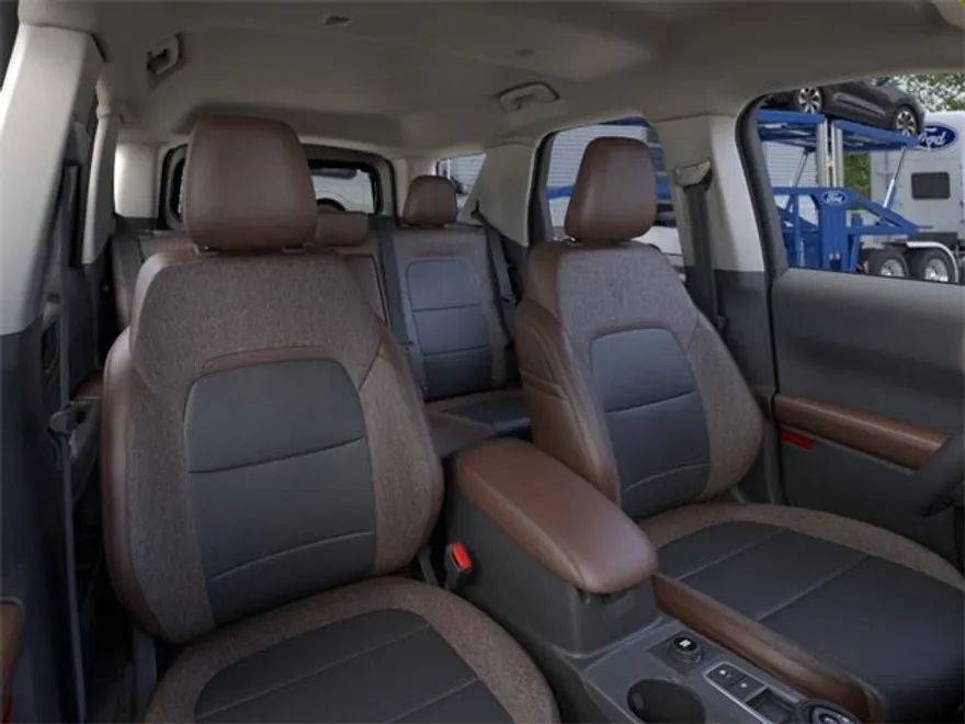 2025 Ford Bronco Sport Outer Banks photo 1