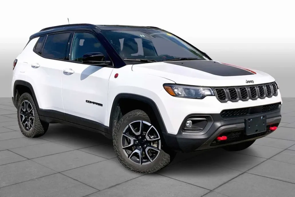 2024 Jeep Compass Trailhawk photo 1