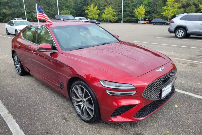 2023 Genesis G70 2.0T photo 1