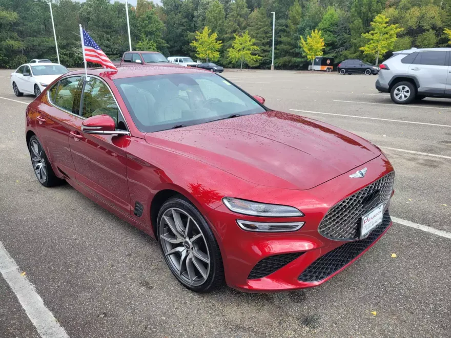 2023 Genesis G70 2.0T photo 1