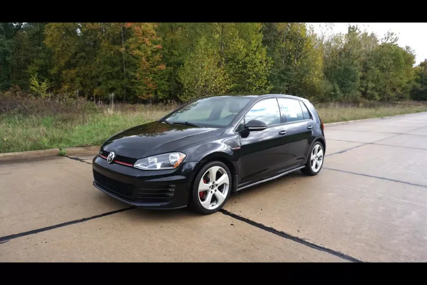 2017 Volkswagen Golf GTI photo 1