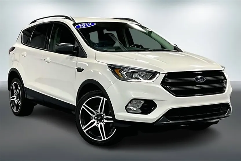 2019 Ford Escape SEL photo 1