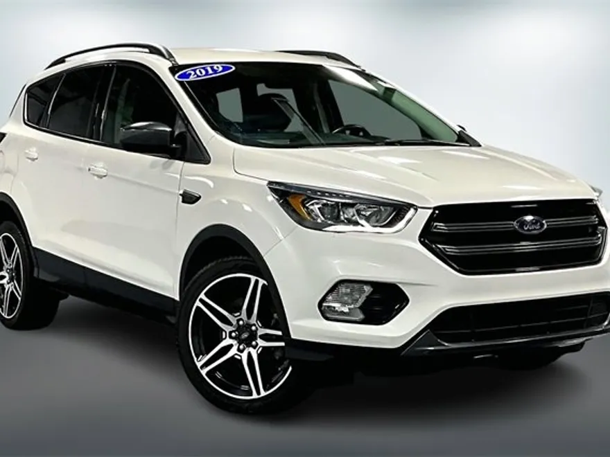 2019 Ford Escape SEL photo 1