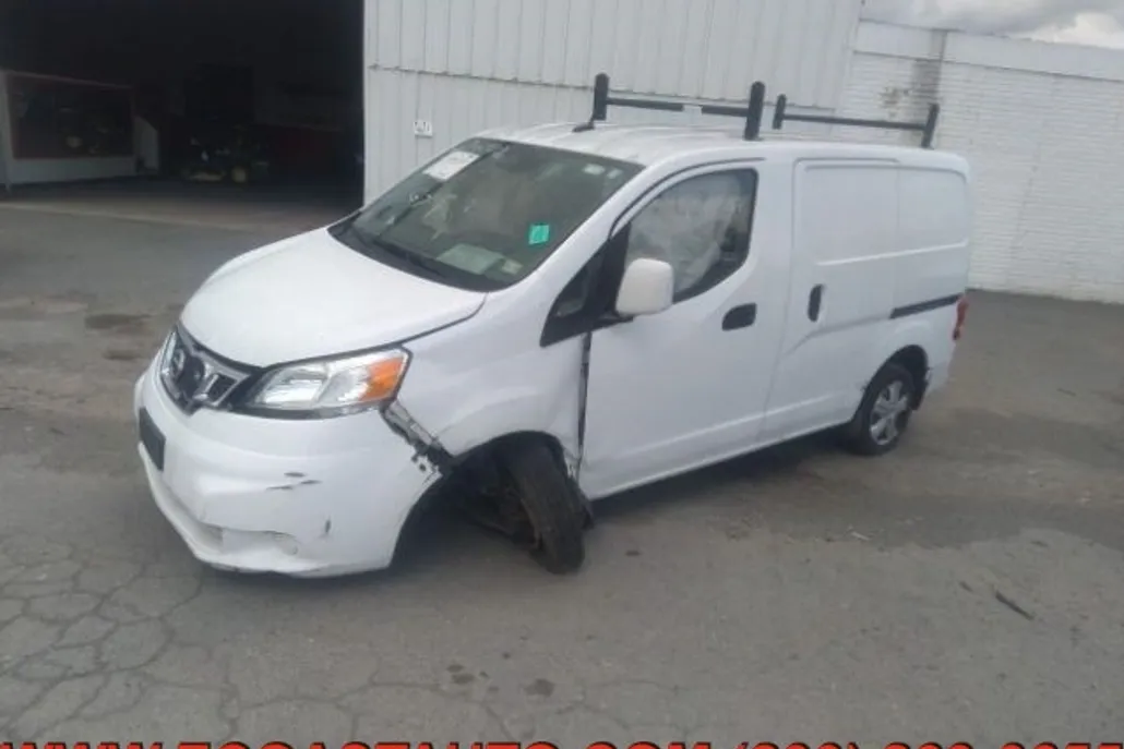 2018 Nissan NV200 SV photo 1