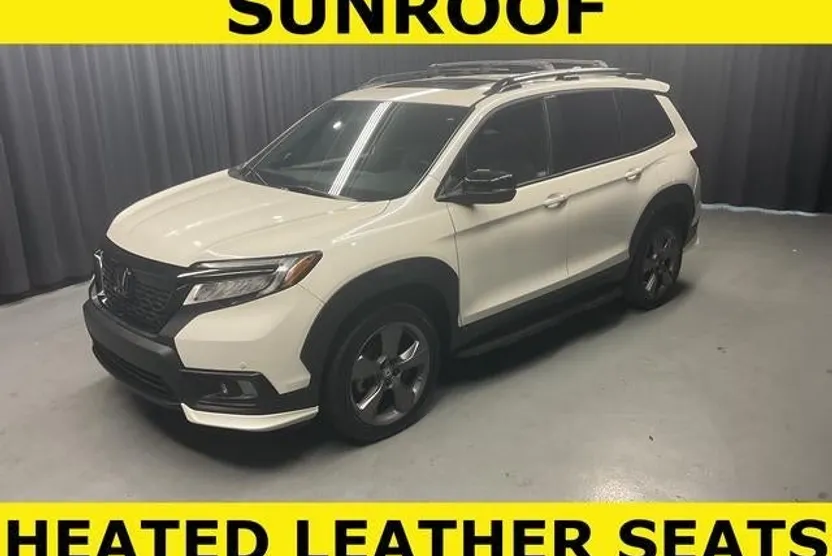 2019 Honda Passport Touring photo 1