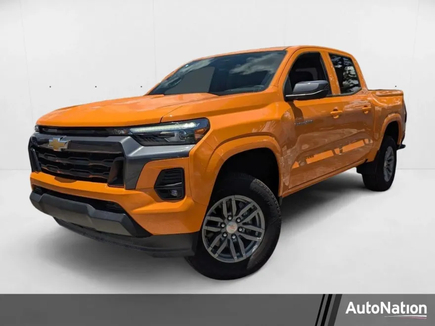 2025 Chevrolet Colorado Work Truck LT photo 1