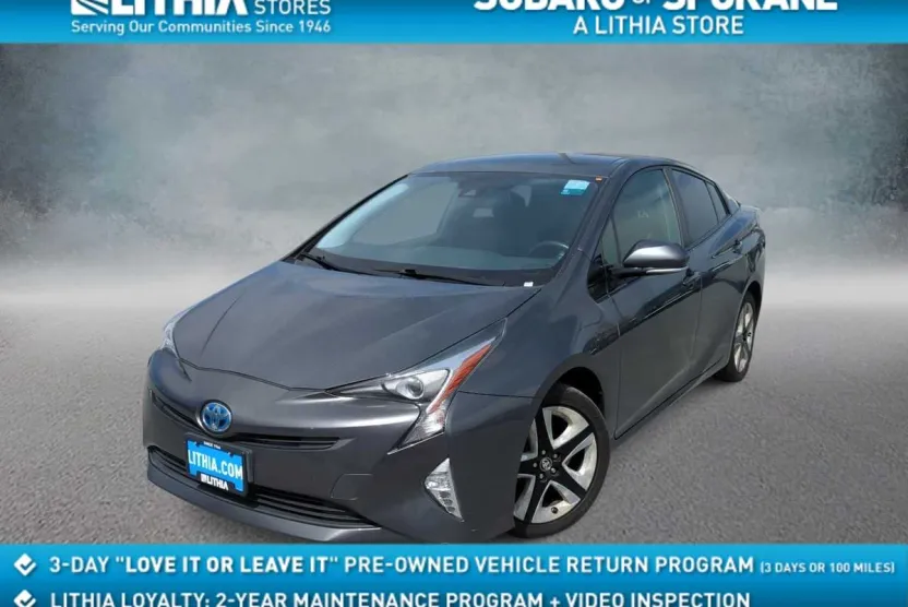 2017 Toyota Prius Four photo 1