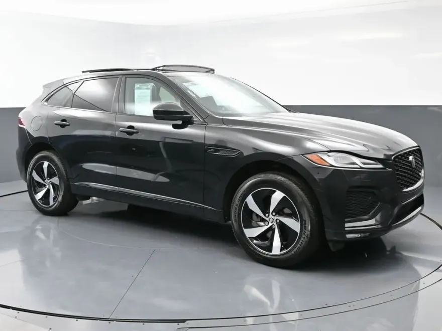 2024 Jaguar F-PACE P250 photo 1