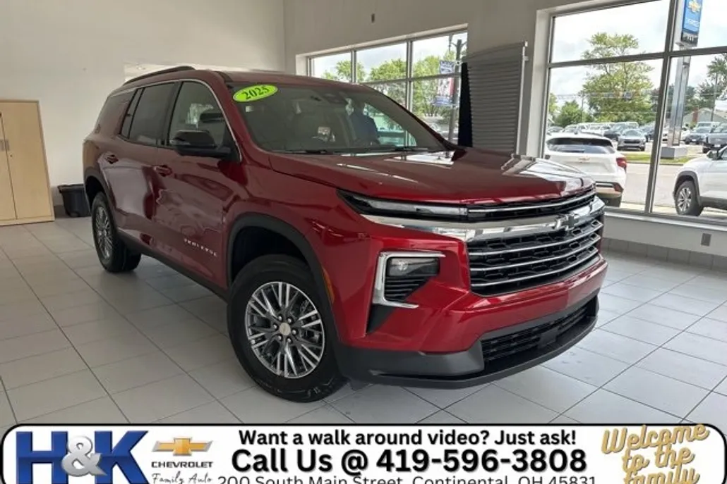 2025 Chevrolet Traverse photo 1