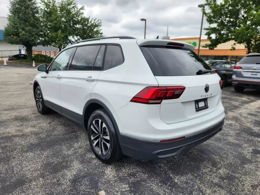 2024 Volkswagen Tiguan S photo 1
