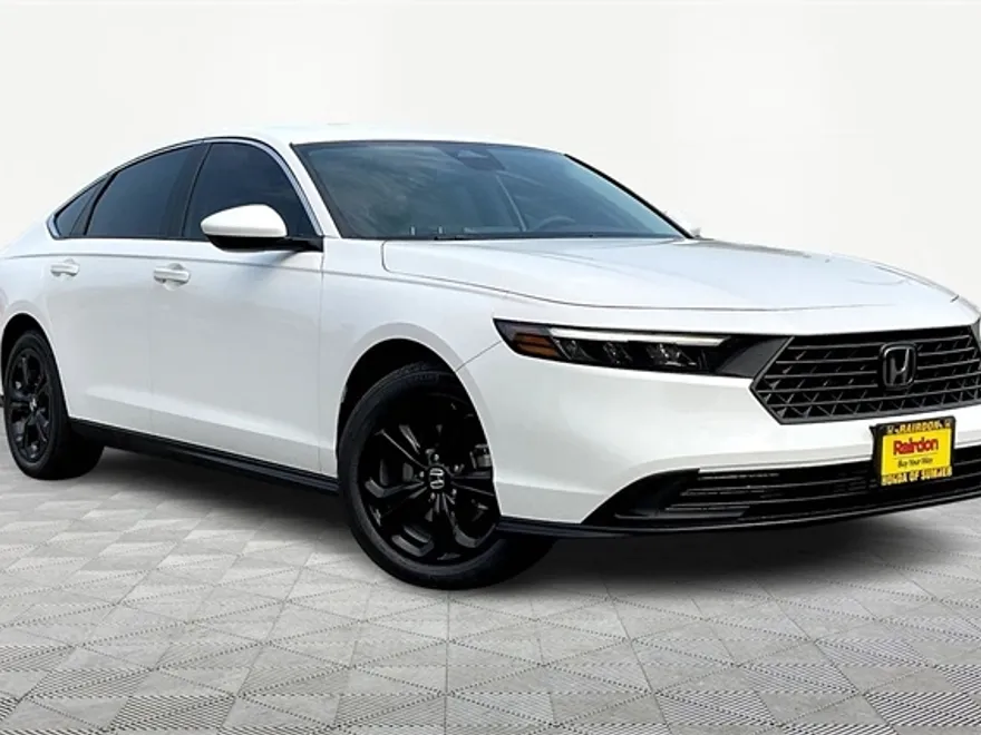 2025 Honda Accord LX photo 1