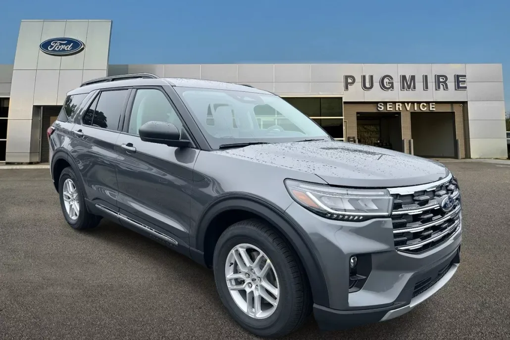 2025 Ford Explorer photo 1