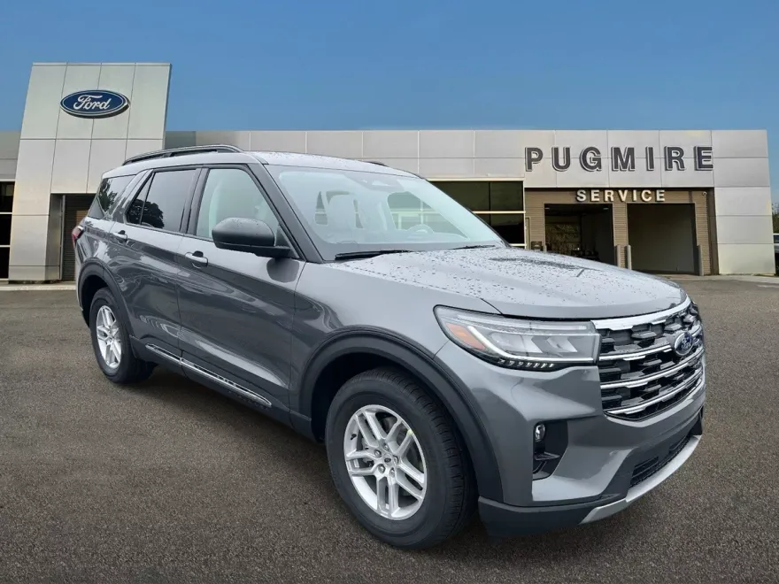 2025 Ford Explorer photo 1