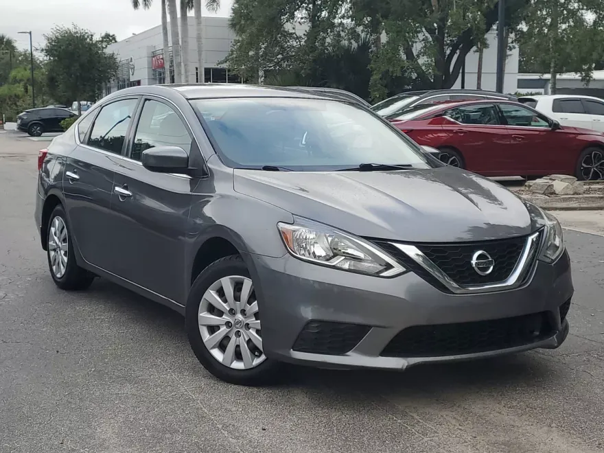 2019 Nissan Sentra S photo 1
