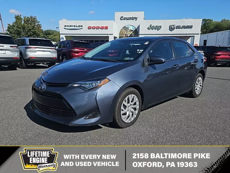 2019 Toyota Corolla L photo 1