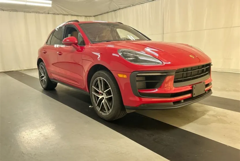 2022 Porsche Macan S photo 1
