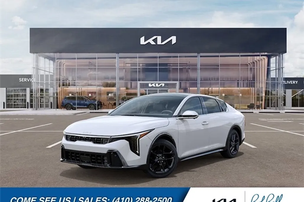 2025 Kia K4 GT-Line Turbo photo 1