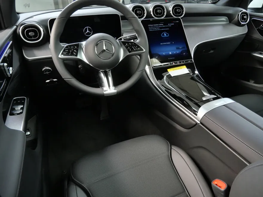 2026 Mercedes Benz GLC 300 4MATIC photo 1