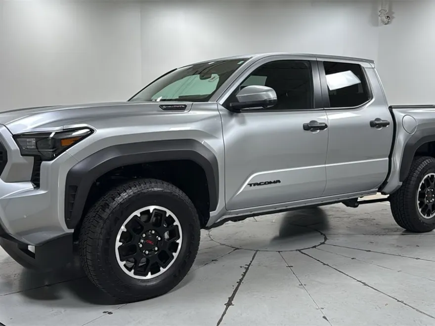 2025 Toyota Tacoma TRD photo 1