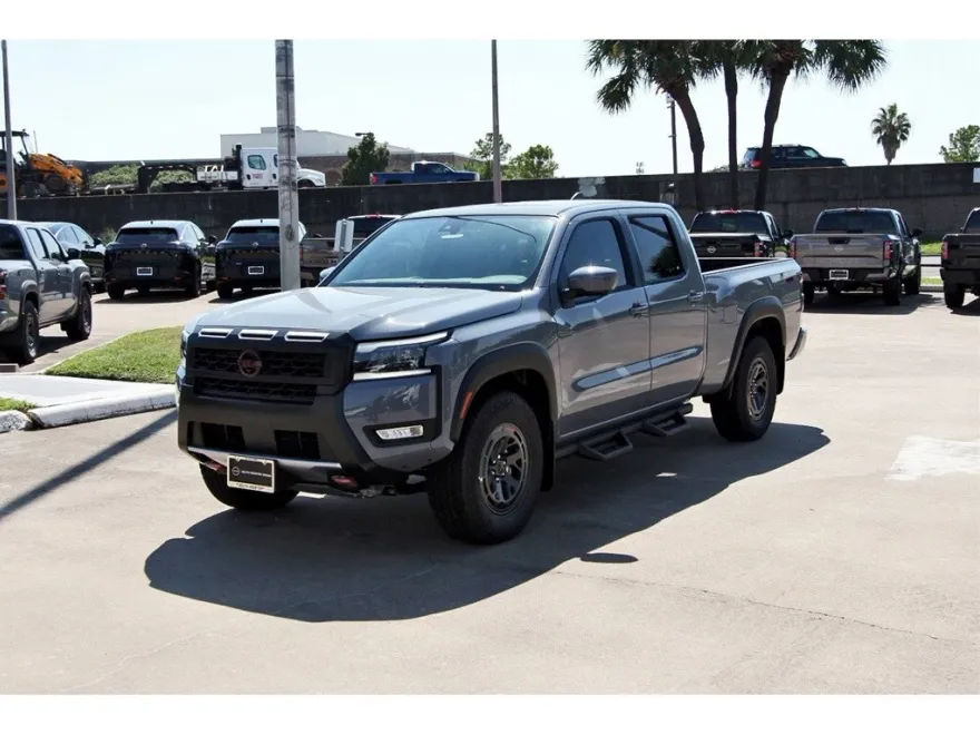 2026 Nissan Frontier SV photo 1