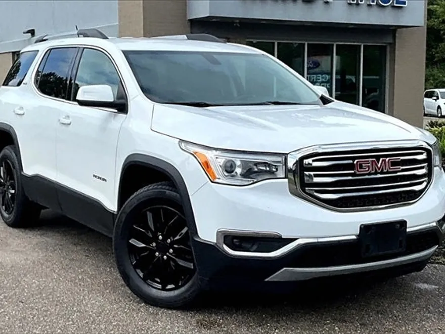2017 Gmc Acadia SLE photo 1