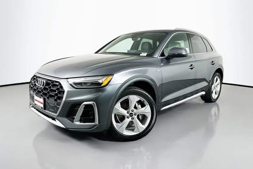 2022 Audi Q5 S line Premium Plus photo 1