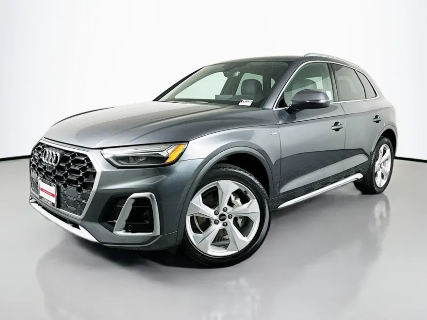 2022 Audi Q5 S line Premium Plus photo 1