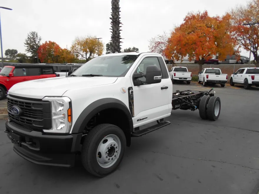 2024 Ford F-550 XL photo 1