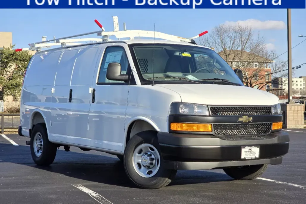 2025 Chevrolet Express Cargo Van photo 1