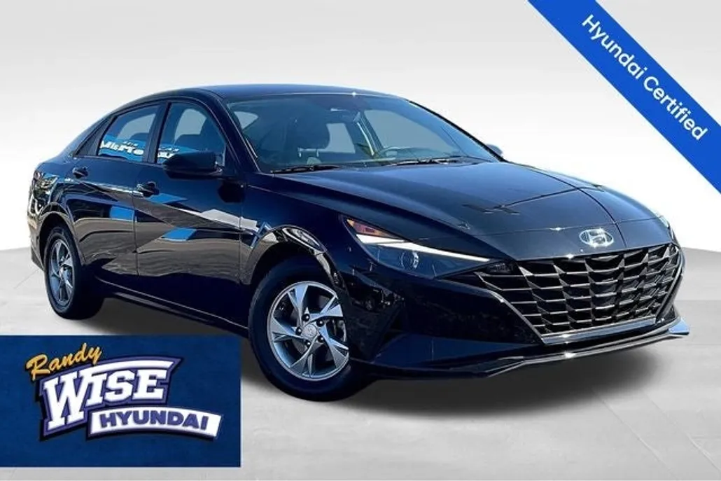2023 Hyundai Elantra SE photo 1