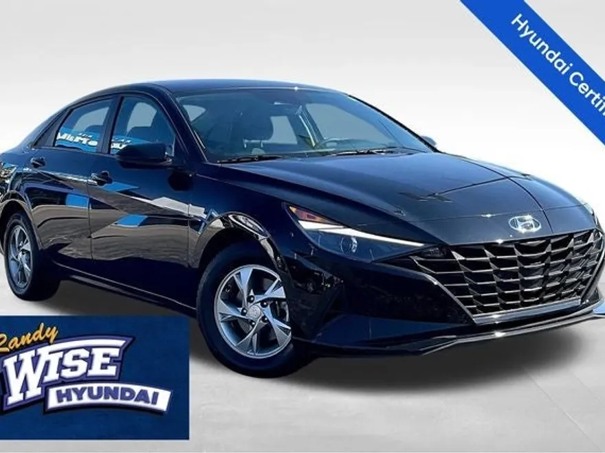 2023 Hyundai Elantra SE photo 1