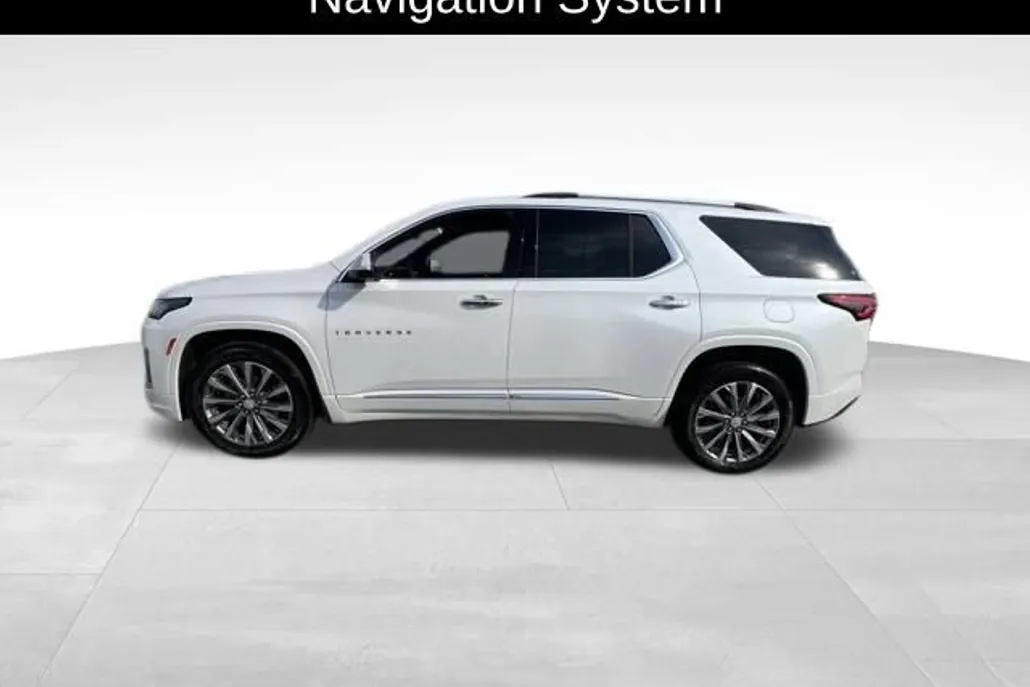 2023 Chevrolet Traverse Premier photo 1