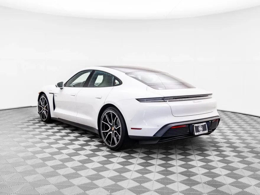 2025 Porsche Taycan 4 photo 1