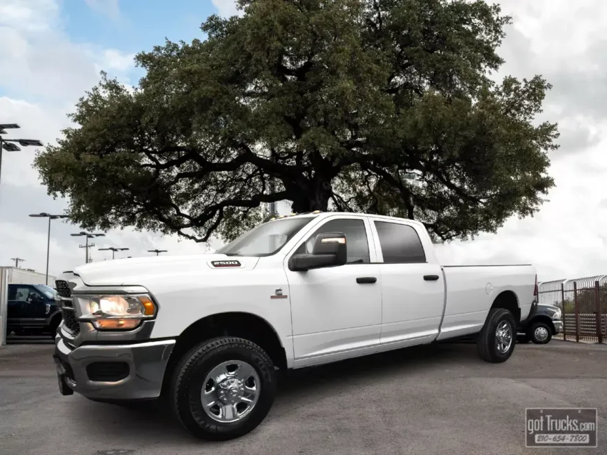 2024 Ram 2500 Tradesman photo 1