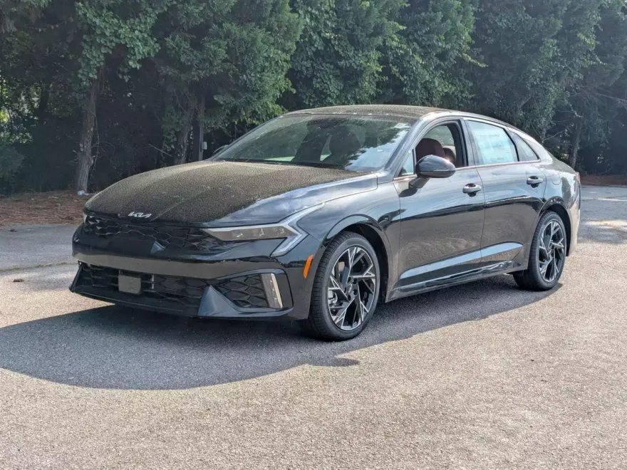 2025 Kia K5 GT-Line photo 1