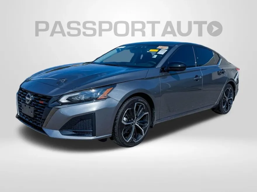 2024 Nissan Altima 2.5 SR photo 1