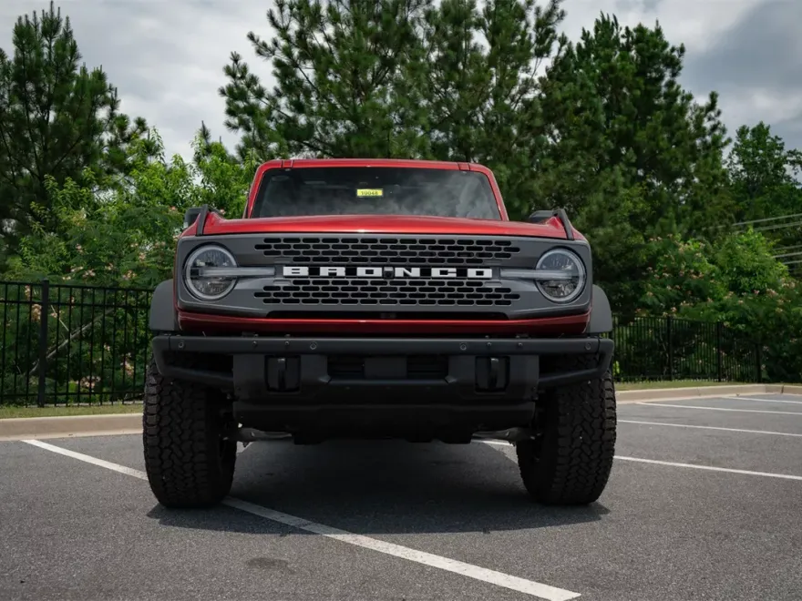 2025 Ford Bronco Badlands photo 1