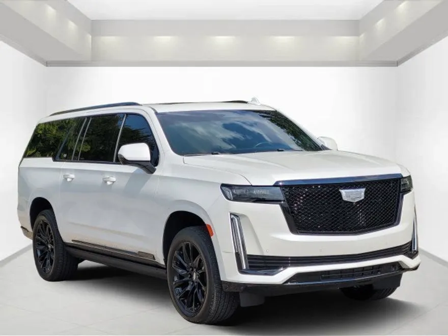 2023 Cadillac Escalade ESV Sport Platinum photo 1