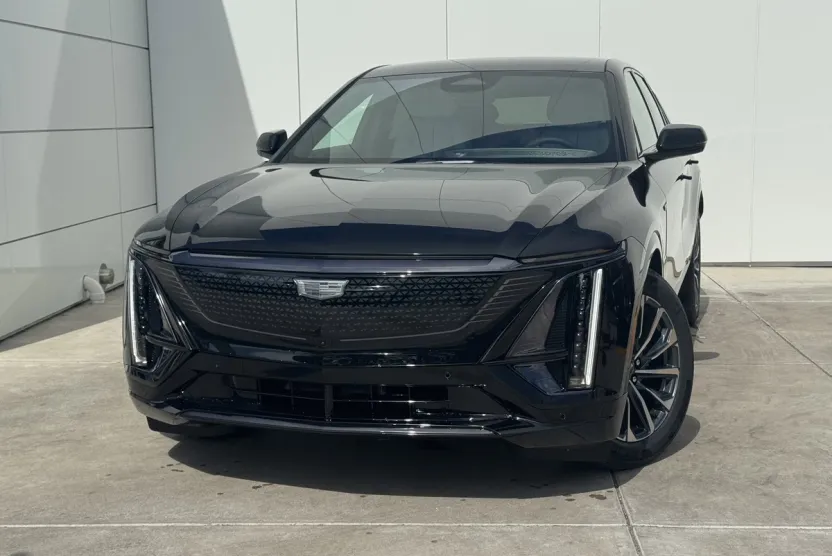 2025 Cadillac Lyriq Sport photo 1