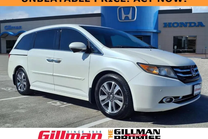 2014 Honda Odyssey Touring photo 1