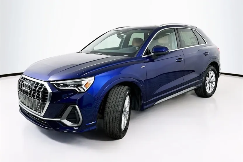 2025 Audi Q3 S line Premium Plus photo 1