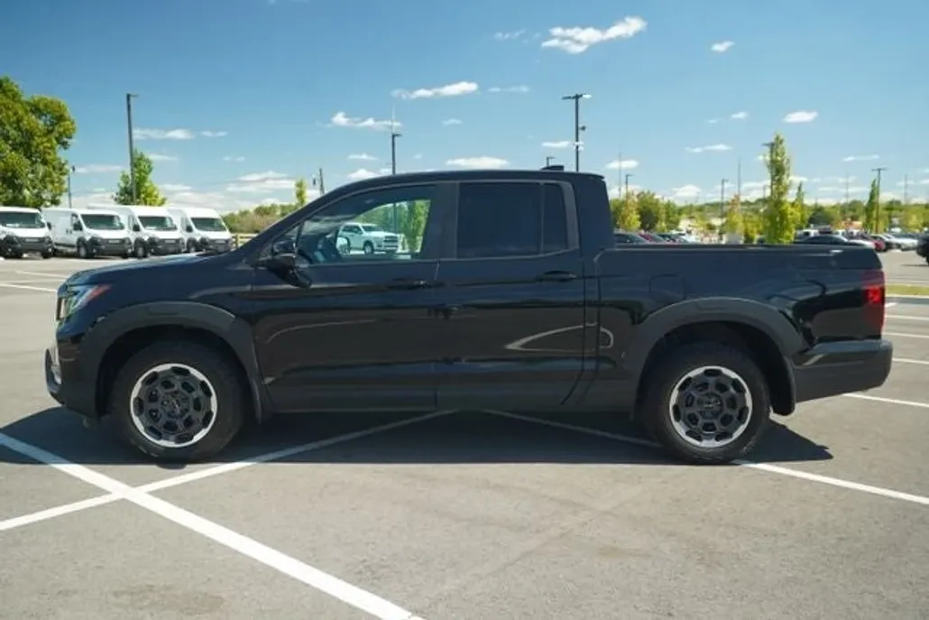 2024 Honda Ridgeline TrailSport photo 1