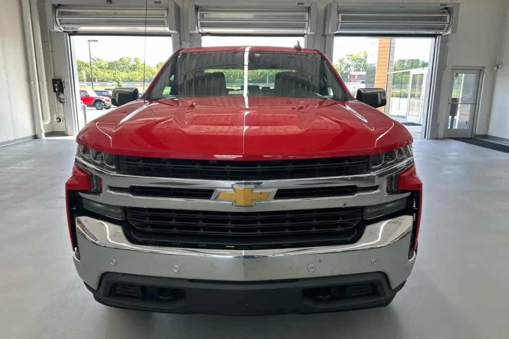 2020 Chevrolet Silverado 1500 LT photo 1