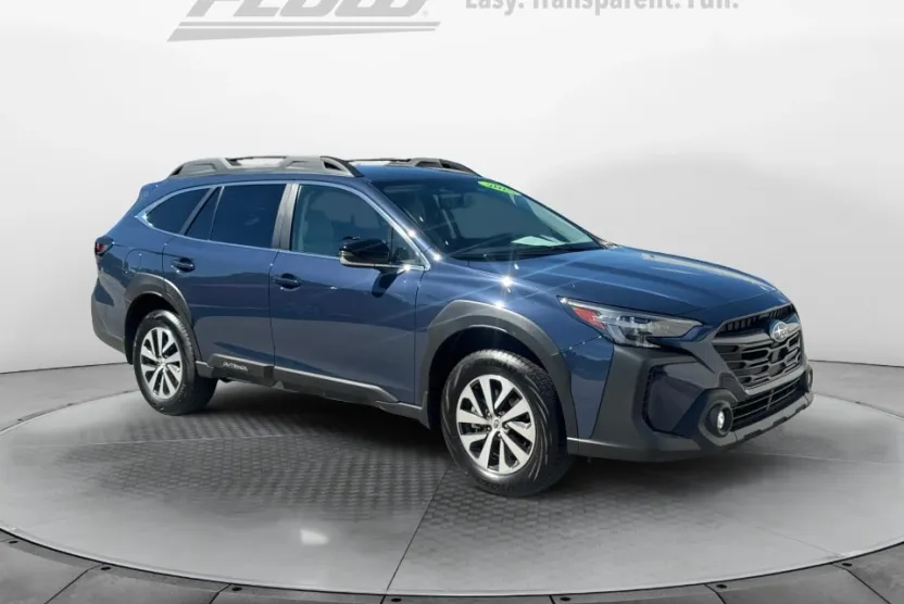 2025 Subaru Outback Premium photo 1