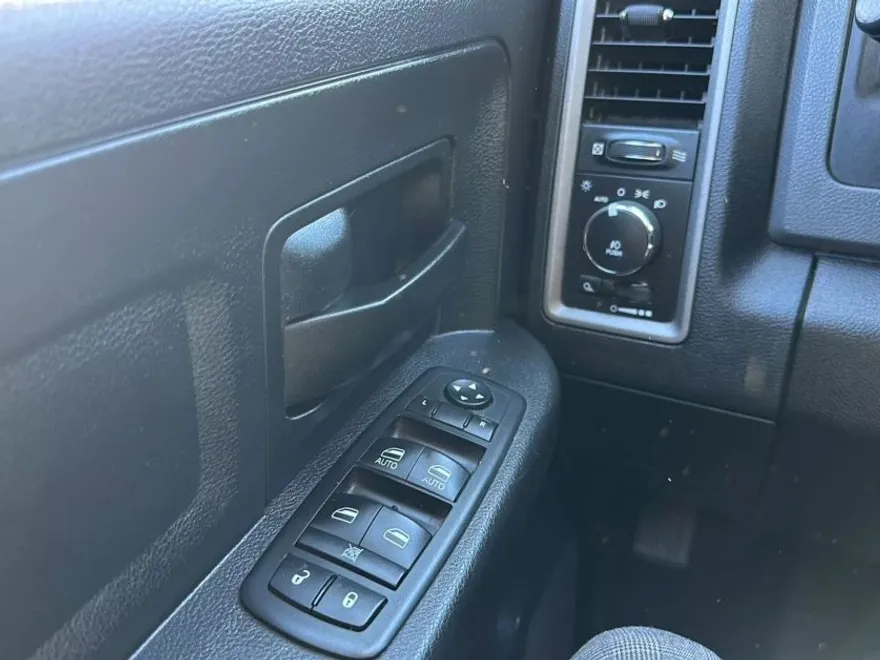 2015 Ram 1500 Express photo 1