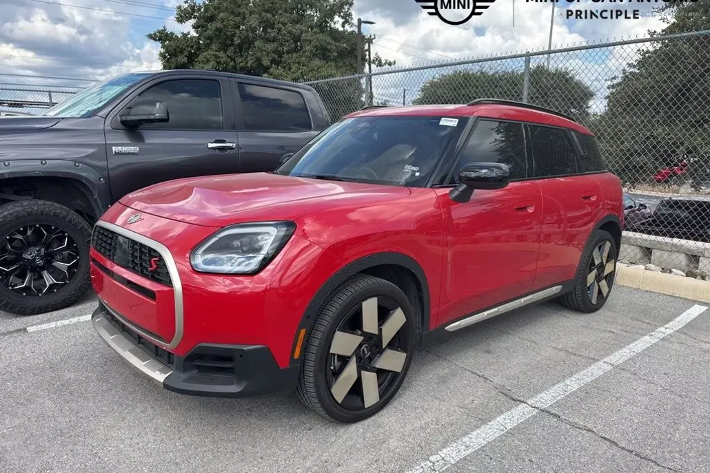 2025 Mini Countryman photo 1