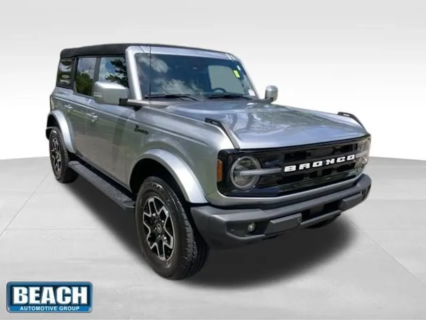 2023 Ford Bronco Outer Banks photo 1